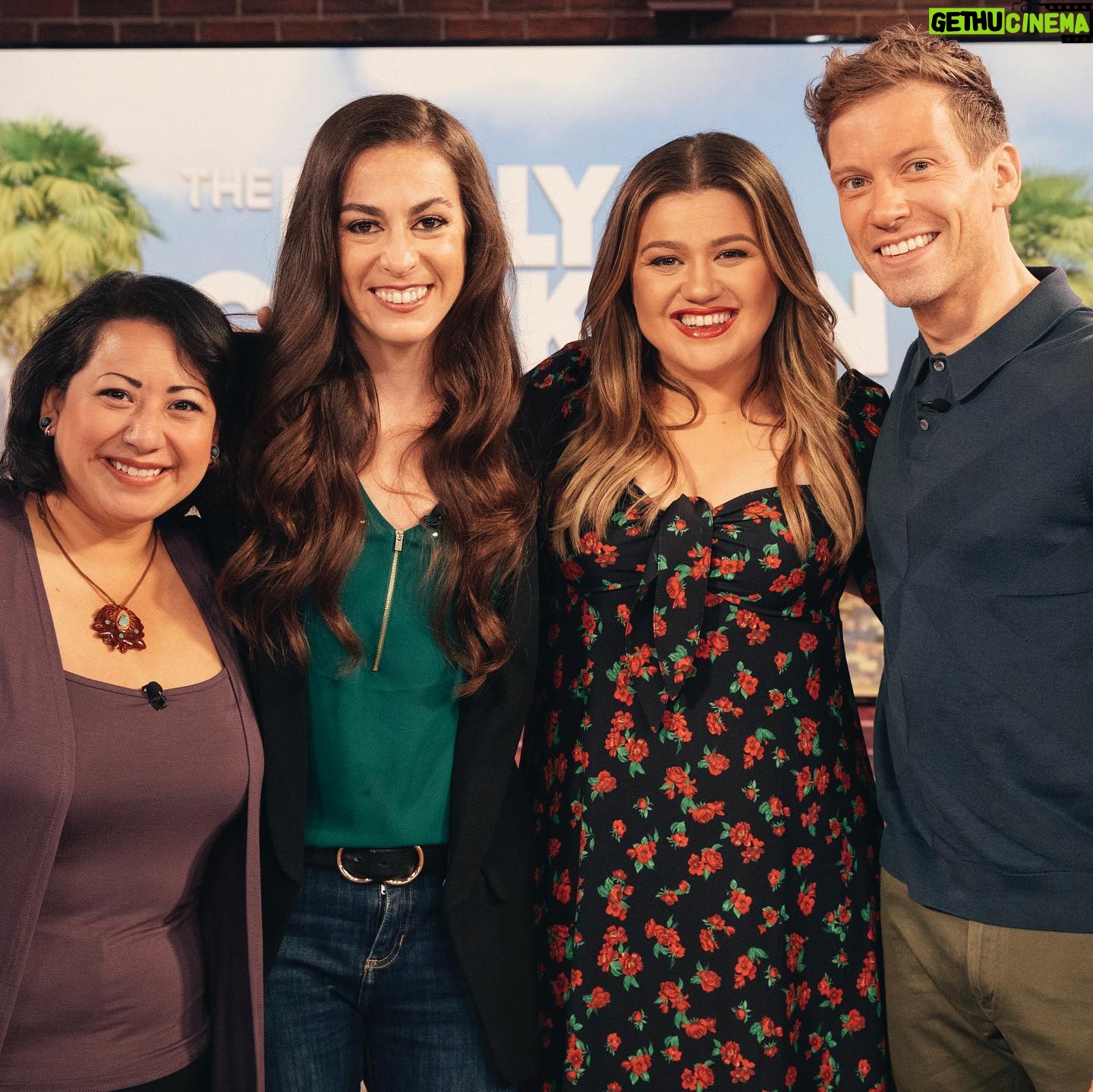 Barrett Foa - 4.3K Likes - Out of all the incredible nonprofits in Los Angeles, @kellyclarksonshow chose to feature @every_day_action for their RAD HUMAN segment - airing today! What the co-founders of this incredible organization have been able to accomplish in just one year is nothing short of miraculous. My friends @hillscohen and @sammyluu are inspirations to us all and living reminders that we each have the power to change the world and disrupt systems. Thank you, @sprouts and @kellyclarkson for your unbelievable generosity. Check those local listings and tune in today - be sure to watch until the end for a HUGE SURPRISE (and a whole bunch of tears!)