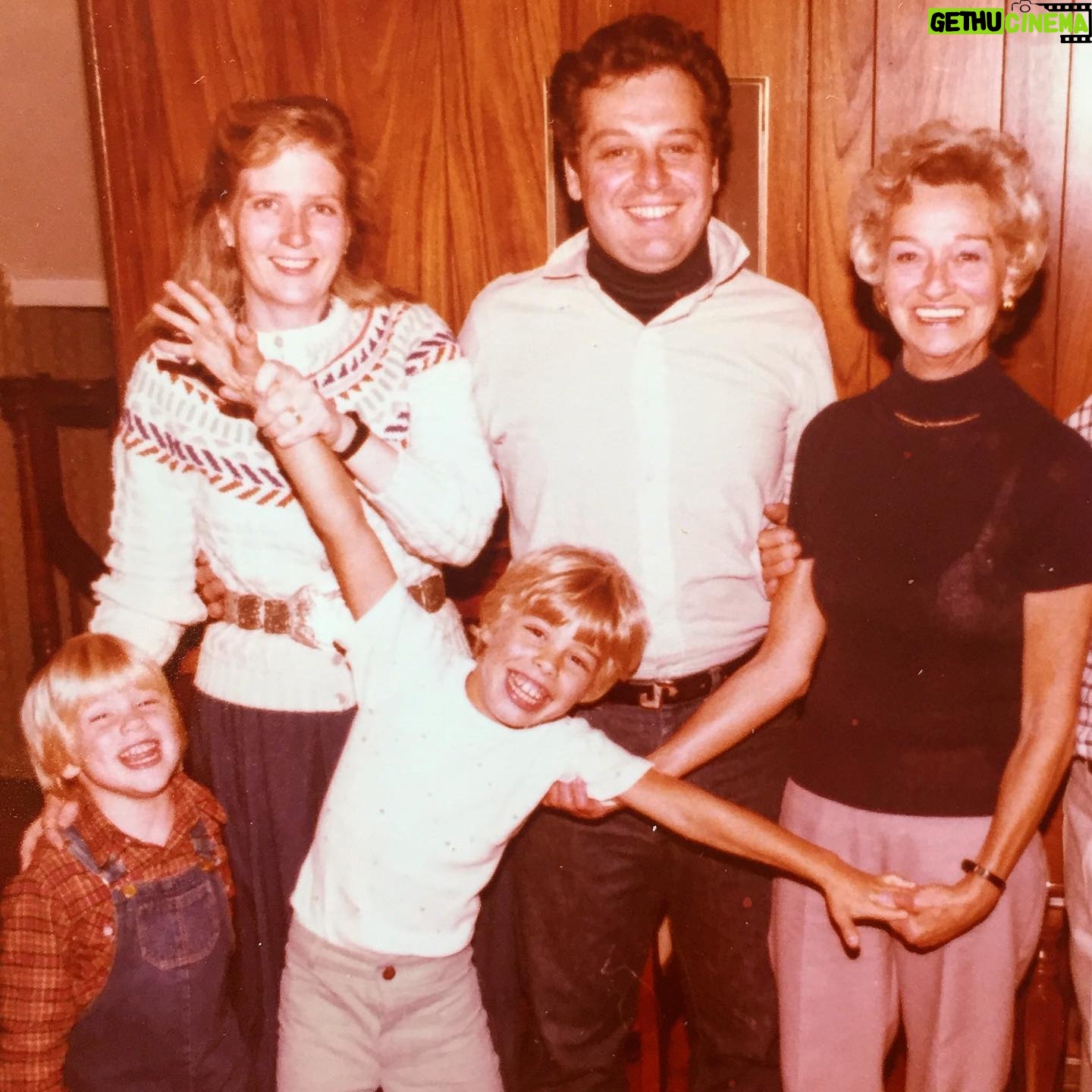Barrett Foa - 5.2K Likes - Left - right:
- Baby Barrett (bringing you bowl cut by way of B’gosh)
- Mom Linda (featuring Fair Isle fish fantasy)
- Bro Justin (serving white T norm core values)
- Dad Conrad (ebony turtleneck vs. ivory popped collar realness)
- Grandmother Marie (Nonnie giving Golden Girl gaggery)
Missing these two mamas in my life.
Today. Everyday.
Mom was 73.
Nonnie left us (1 year ago today) at 101.
#mothersday #mom #grandma #grandmother #nonnie #deathanniversary #missyou
