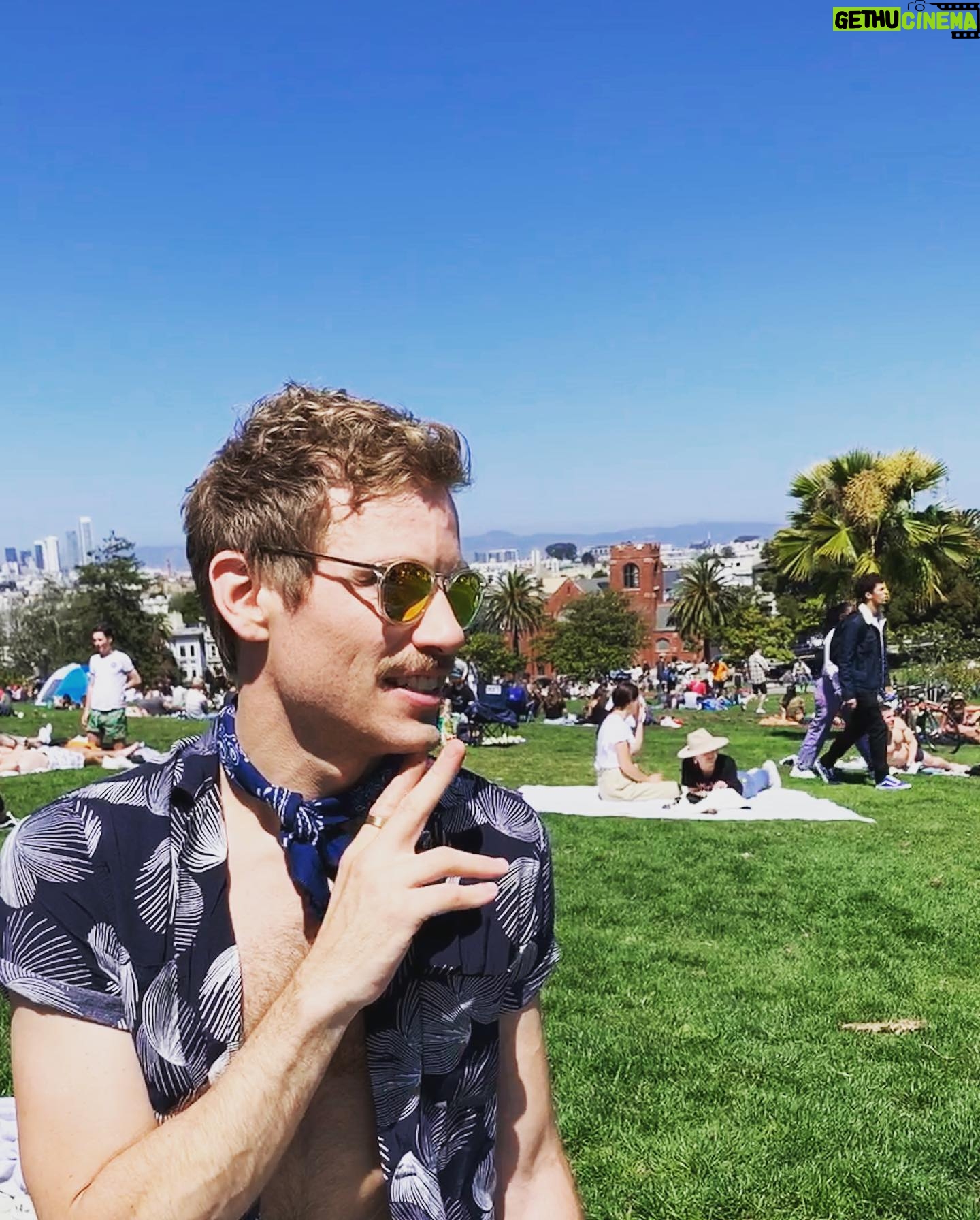 Barrett Foa - 3.6K Likes - Post-fog DoLo vibes. #sf #sanfrancisco #dolorespark #missiondolorespark #dolo