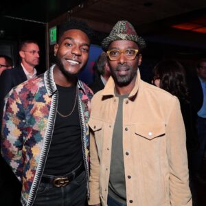 Barton Fitzpatrick Instagram - Fight Night 🥊 @bronzebomber vs. @gypsyking101 
Compliments of @showtime

#redcarpet #greattheavyweightfighters