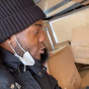 Barton Fitzpatrick Instagram - CHICAGO! I’ve partnered with @daretoliveright , @power92chicago , and @bishop__don n to bring a little warmth to our city’s youth!
Join us February 13th, as we go on tour throughout the city to give away 1,000 coats! Just pull up to the location nearest you during the reserved timeframe and receive a coat. 
In order to service as many families as possible, we’ve limited our gifts to 2 coats per family, child must be present.