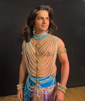 Basant Bhatt Instagram - Ram Siya Ram 🙏
Come join me on this beautiful journey of “Shreemad Ramayan”
Where some of the most talented people have come together to bring this epic story of Ramayan for you all to relive with us ✨
@thakursumitofficial @amolsurve1 @loknath.pandey @kamalmonga_ @sid_tewatiya @sktorigins @rahultewary @sonytvofficial @swastikproductions @shibapriya__sen_sational