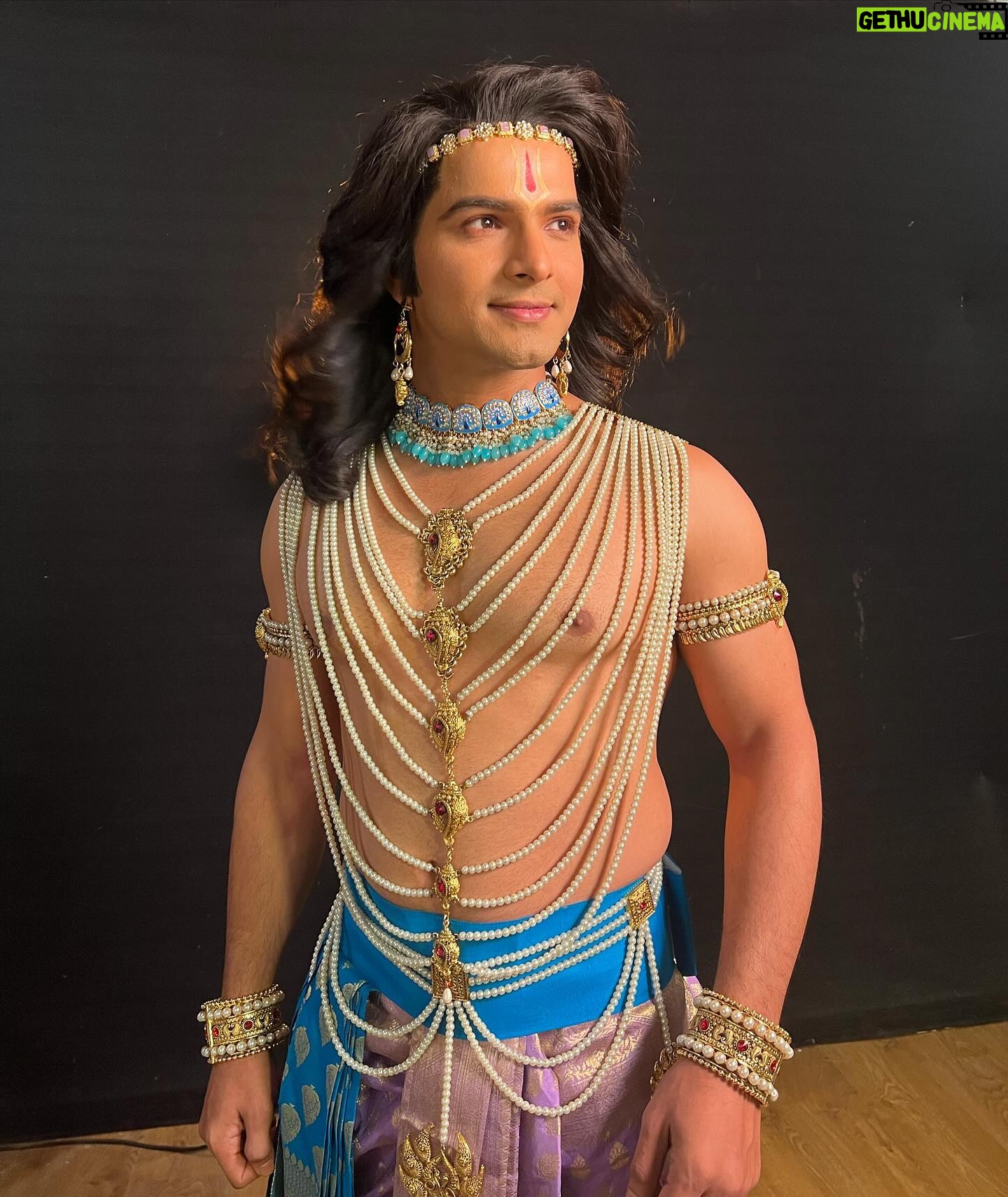 Basant Bhatt - 103.4K Likes - Ram Siya Ram 🙏
Come join me on this beautiful journey of “Shreemad Ramayan”
Where some of the most talented people have come together to bring this epic story of Ramayan for you all to relive with us ✨
@thakursumitofficial @amolsurve1 @loknath.pandey @kamalmonga_ @sid_tewatiya @sktorigins @rahultewary @sonytvofficial @swastikproductions @shibapriya__sen_sational