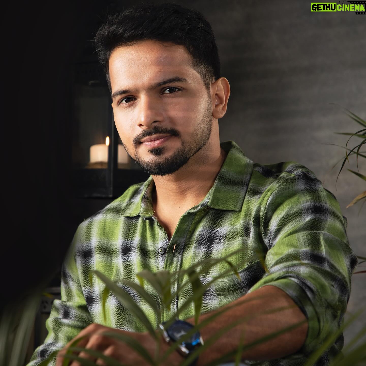Basant Bhatt - 30.2K Likes - Just love these clicks 😋 by, @conquerphotographystudio