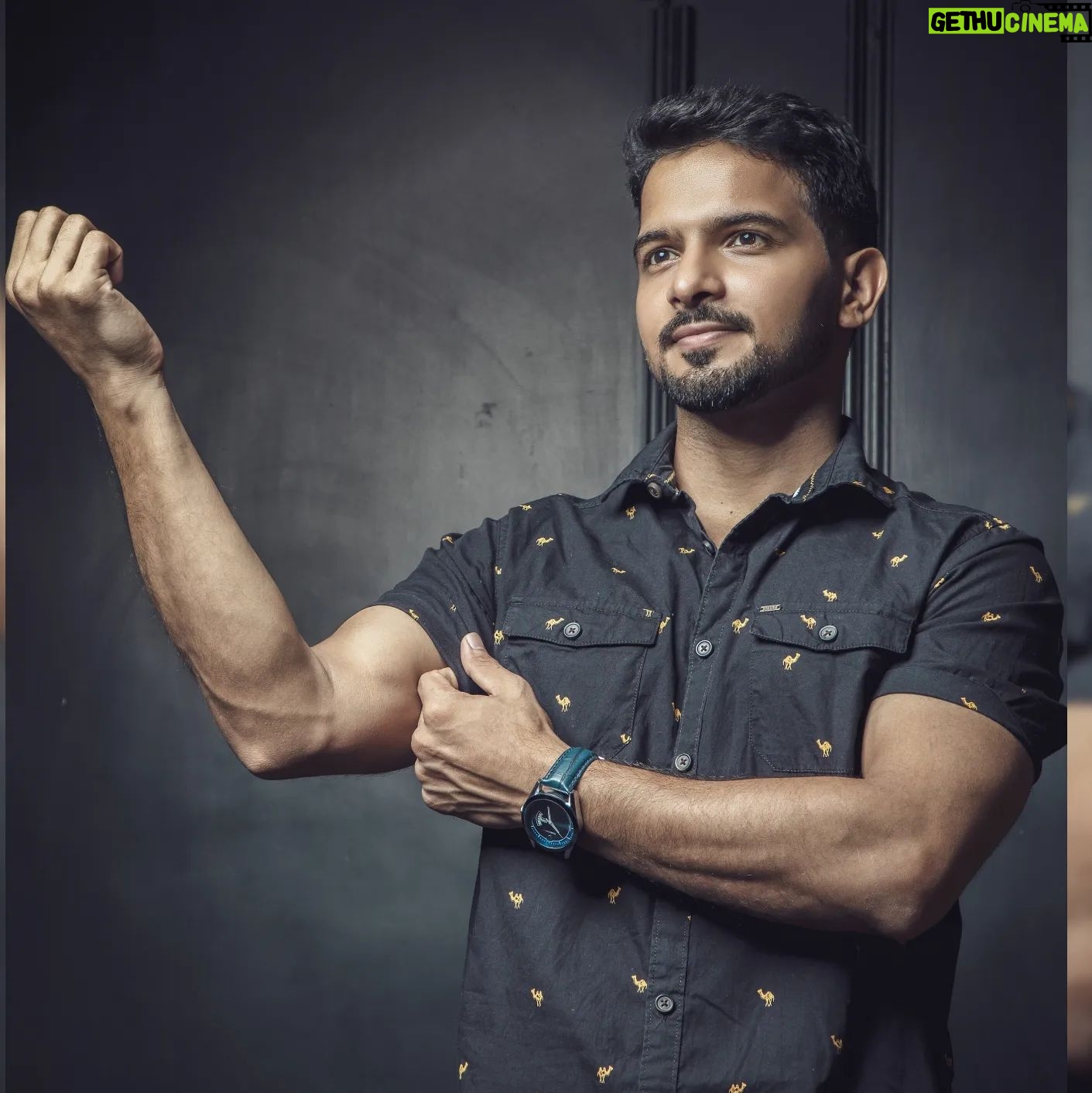 Basant Bhatt - 31.6K Likes - "Focus on your self, not on your fear. Be fearless and Brave."
In frame Very attractive and humble @kingbasantbhatt
Studio @conquerphotographystudio
.
#photooftheday #photography #basantbhatt #prarthana #conquerstudio