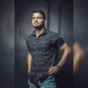 Basant Bhatt Instagram - "Focus on your self, not on your fear. Be fearless and Brave."

In frame Very attractive and humble @kingbasantbhatt 
Studio @conquerphotographystudio 

.
#photooftheday #photography #basantbhatt #prarthana #conquerstudio