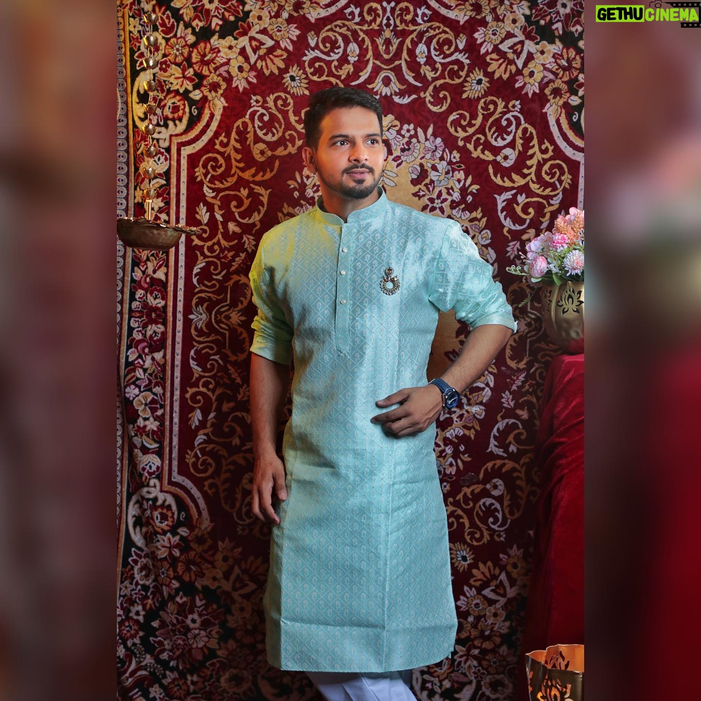 Basant Bhatt - 43.6K Likes - Be gentle yet powerful.
Clicked by @conquerphotographystudio