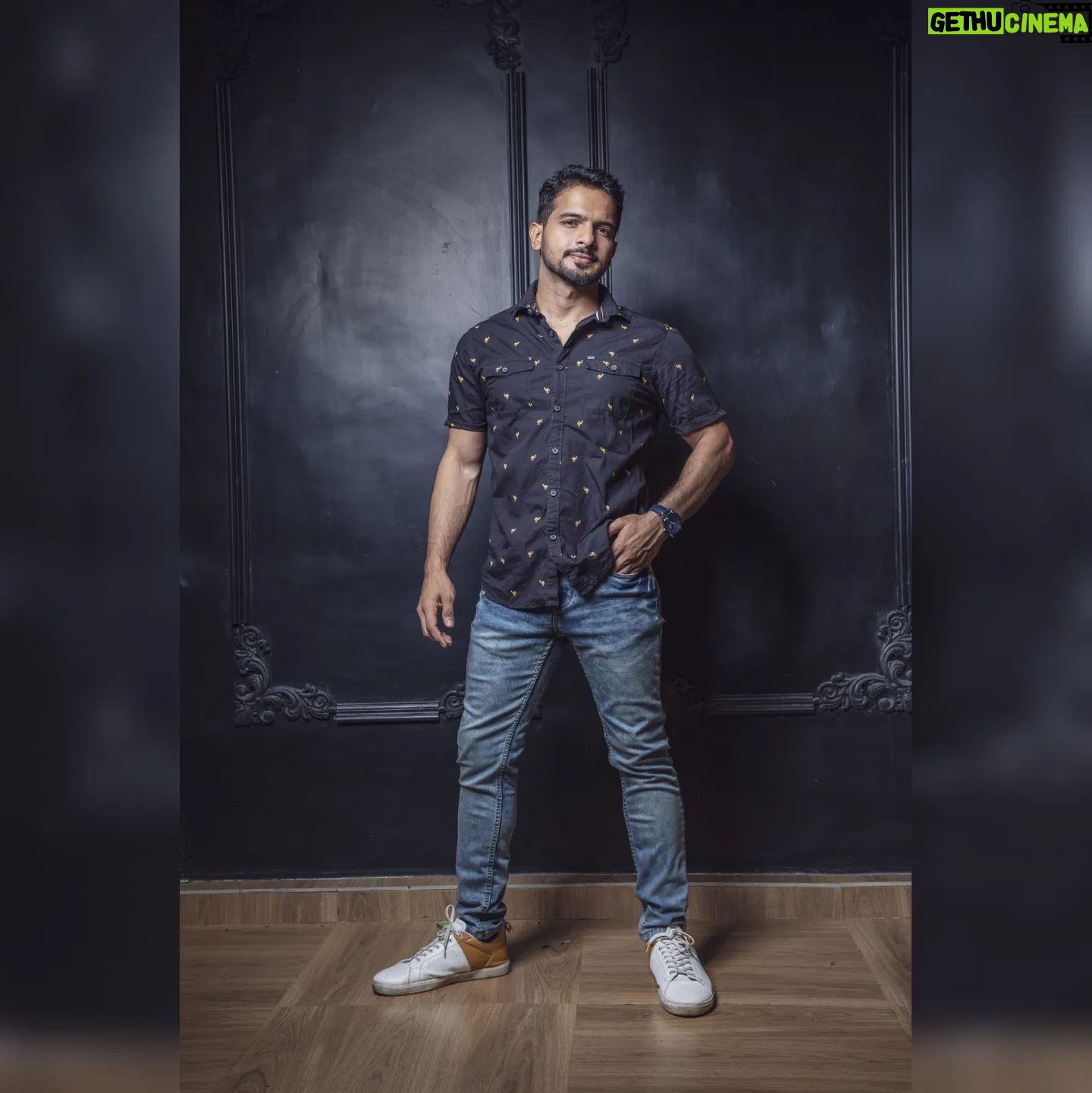 Basant Bhatt - 31.6K Likes - "Focus on your self, not on your fear. Be fearless and Brave."
In frame Very attractive and humble @kingbasantbhatt
Studio @conquerphotographystudio
.
#photooftheday #photography #basantbhatt #prarthana #conquerstudio