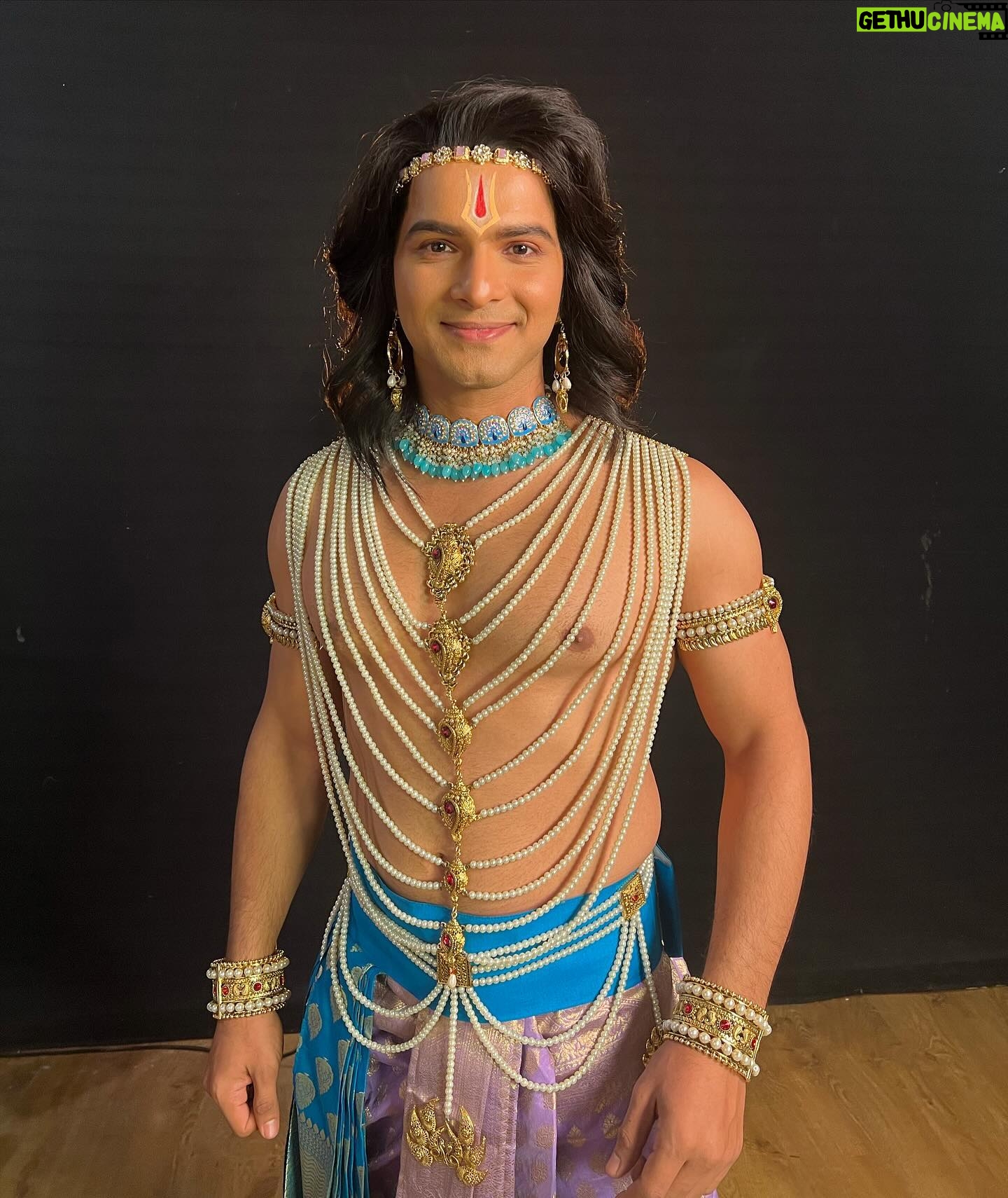 Basant Bhatt - 103.4K Likes - Ram Siya Ram 🙏
Come join me on this beautiful journey of “Shreemad Ramayan”
Where some of the most talented people have come together to bring this epic story of Ramayan for you all to relive with us ✨
@thakursumitofficial @amolsurve1 @loknath.pandey @kamalmonga_ @sid_tewatiya @sktorigins @rahultewary @sonytvofficial @swastikproductions @shibapriya__sen_sational