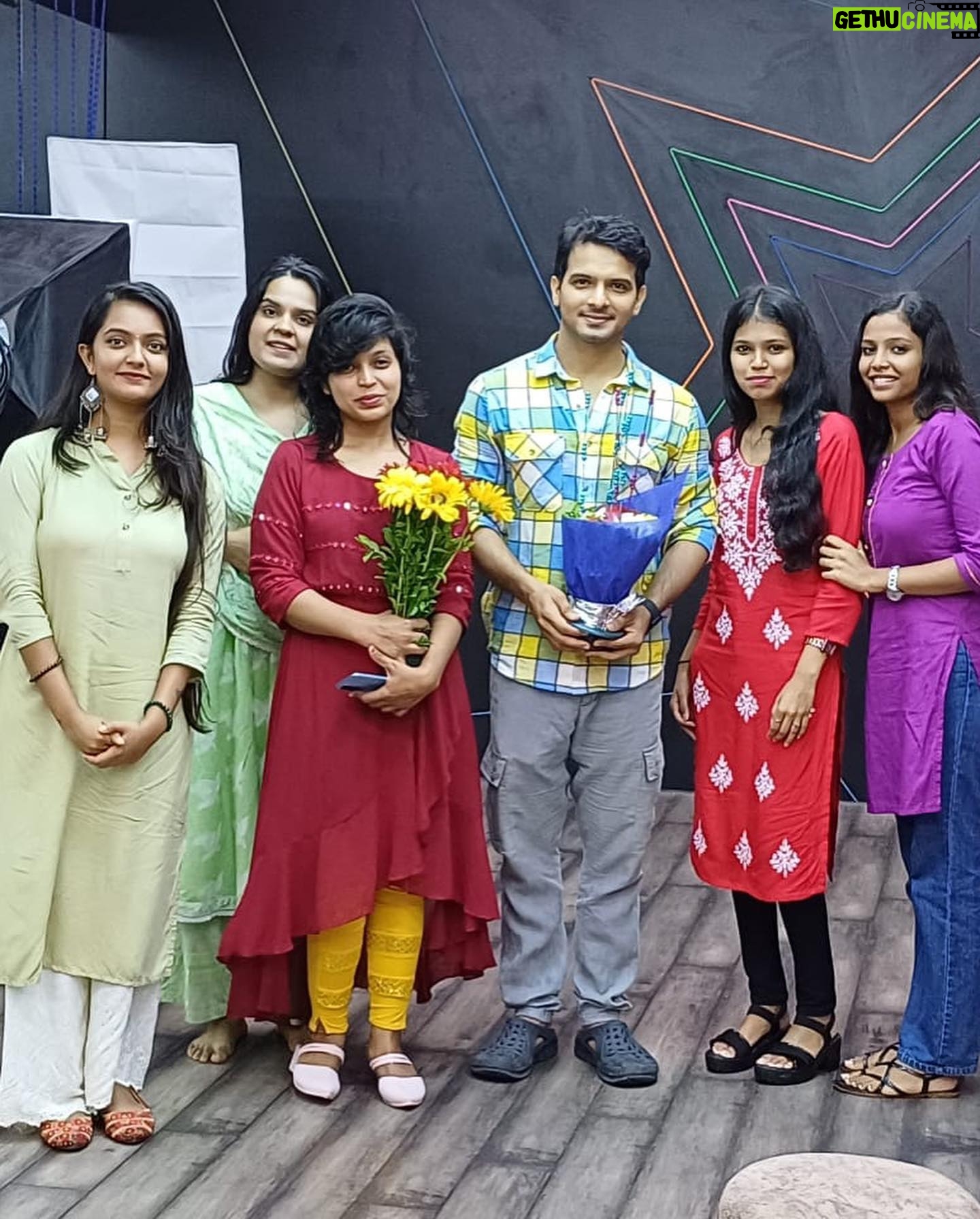Basant Bhatt - 30.4K Likes - Happy Guru Poornima everyone. Specially to you all my beloved students whom I call The Seven Samurai.🌸
