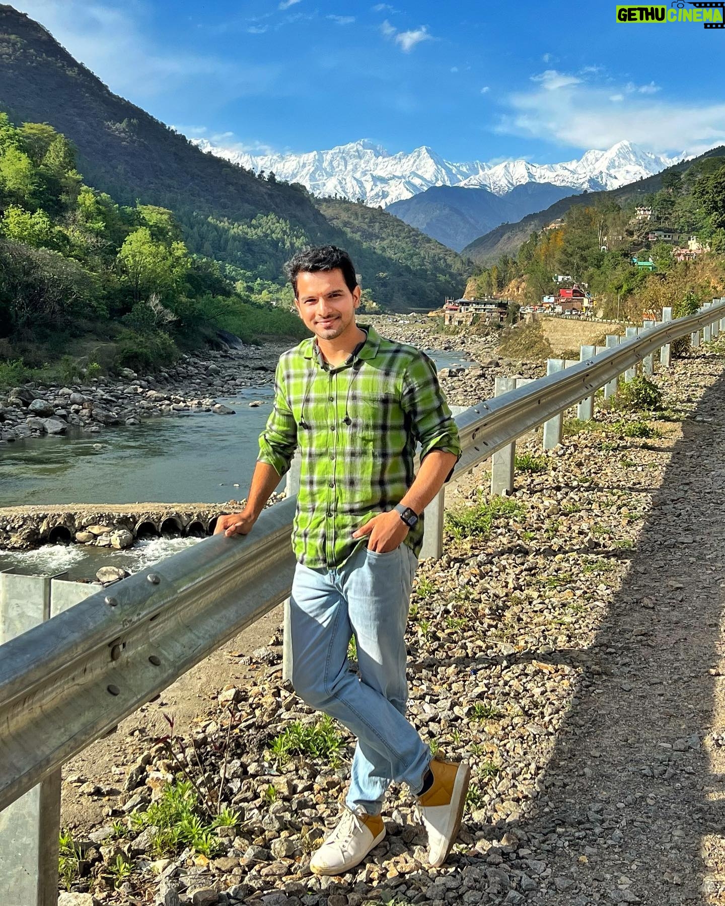 Basant Bhatt - 43.9K Likes - I miss being in Uttarakhand 🥹