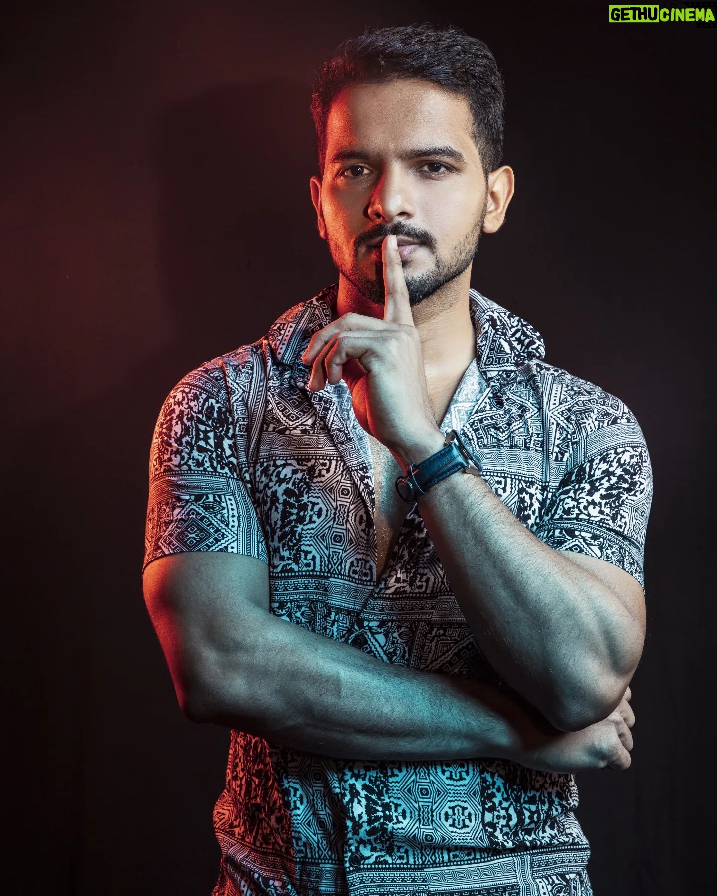 Basant Bhatt - 33.4K Likes - Once you discover your light, you will be unbeatable for any battlefield. .
.
In frame @kingbasantbhatt
Studio @conquerphotographystudio .
#basantbhatt #conquerstudio