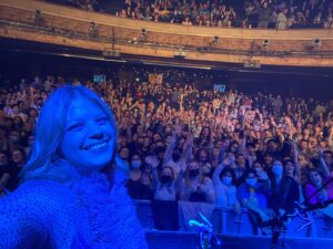 Basia Bulat Instagram - Merci Montréal et @mtjoyband ❤️❤️❤️