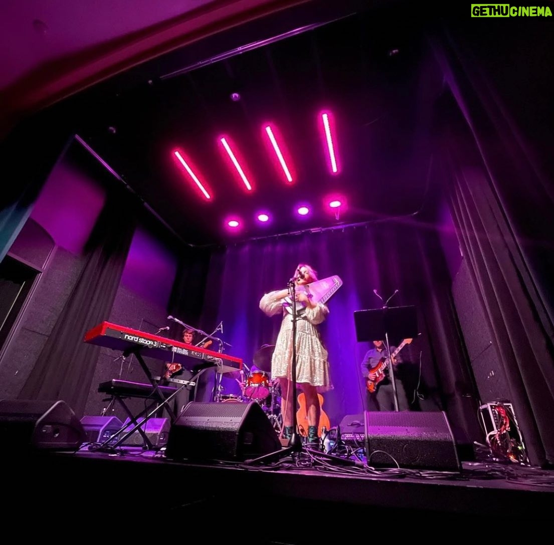 Basia Bulat - 431 Likes - What a memorable night in Regina ❤️ Edmonton, we’ll see you this evening! 🌸🌸
📸: @reginafolkfest