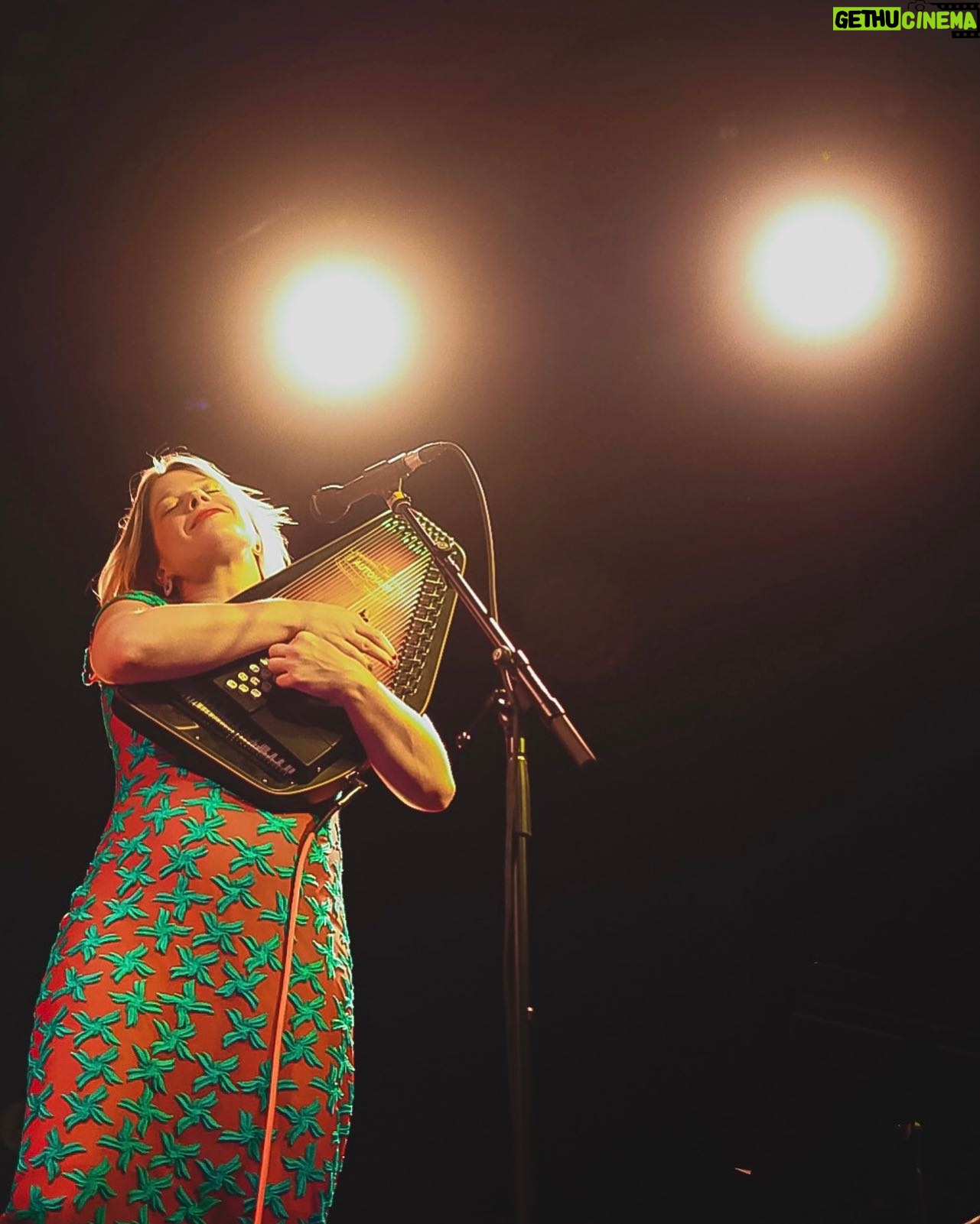 Basia Bulat - 685 Likes - The Garden Tour rolls into Peterborough tonight. See you this evening at Market Hall with @sisterray780! 🌺🌷💕
📷: @moshpit_memories