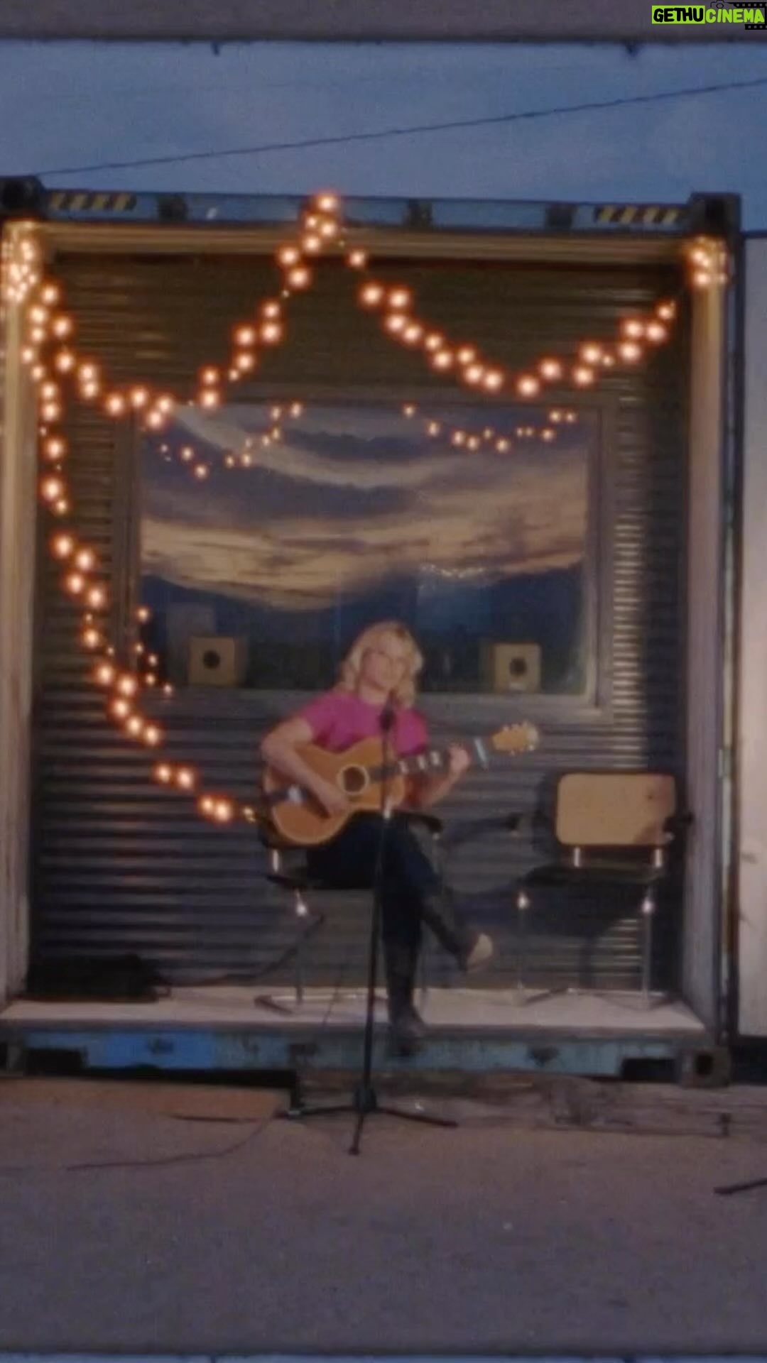 Basia Bulat - 558 Likes - ‘Are You in Love?’ turns 3 today !! 🎂🎂🎂 I didn’t know what to expect releasing this album in March 2020, but since then I’ve been so deeply moved by how warmly it’s been received. Thanks for listening 💕💕
Filming by @kavehnabatian and editing by @infrared_crayfish. Available worldwide through @secretcityrecords ❤️