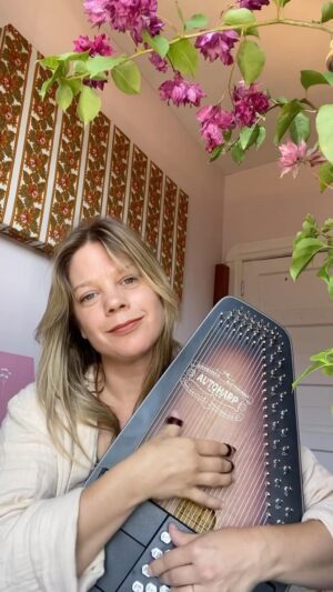 Basia Bulat Instagram - Excited to tune these 36 strings each night for you sweet folks in London Guelph and Hamilton❤️ first night at @theaeolian is sold out but tickets for the following nights this weekend are in le bio ! 🥰