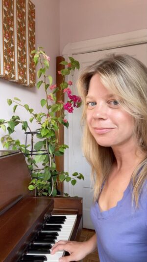 Basia Bulat Instagram - 🌸One, two, three and The Garden tour starts up again in two weeks!!! 🥰🌸
