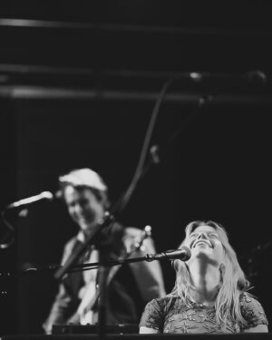 Basia Bulat Instagram - It feels so good to be back in Vancouver. See you this evening at Hollywood Theatre 💕💕
📸: @moshpit_memories