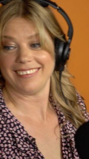 Basia Bulat Instagram - Episode 2 of Ten Minute Topline from @cbc_music is here! Featuring @basiabulat penning an incredible riot grrrl rock banger about puppies in under 10 minutes! You can watch via the link in @eveparkerfinley or @cbc_music bio.