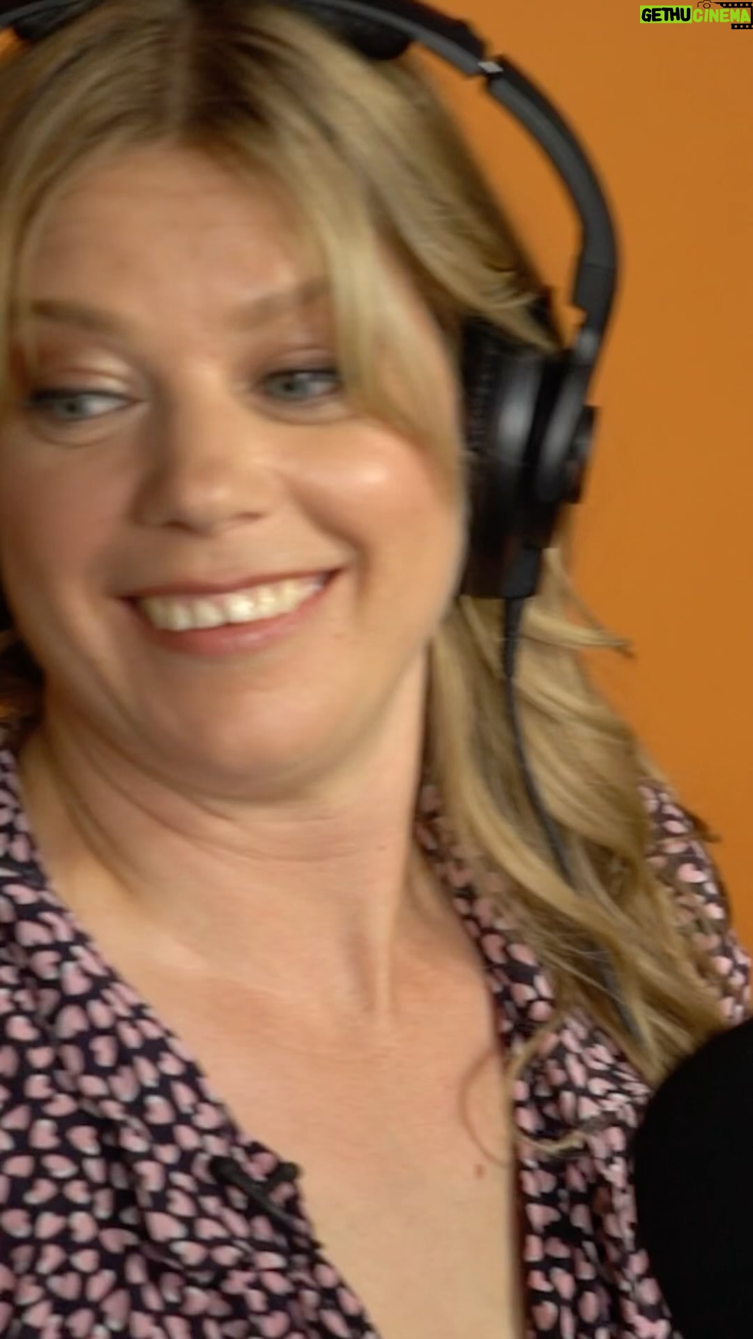 Basia Bulat - 660 Likes - Episode 2 of Ten Minute Topline from @cbc_music is here! Featuring @basiabulat penning an incredible riot grrrl rock banger about puppies in under 10 minutes! You can watch via the link in @eveparkerfinley or @cbc_music bio.