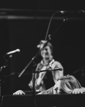Basia Bulat Instagram - It feels so good to be back in Vancouver. See you this evening at Hollywood Theatre 💕💕
📸: @moshpit_memories