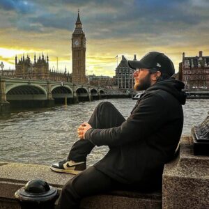 Bastien Muñez Instagram - 𝐿𝑜𝑛𝑑𝑜𝑛 𝑡𝑟𝑖𝑝 🇬🇧❤️ 
.
#london #bigben #westminster #tamise #love
