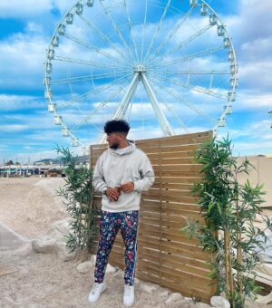 Bastien Muñez Instagram - I’m (presque) back !
.
J’ai reçu pleins pleins de messages durant ma longue absence sur les réseaux, et je remercie tous ceux qui se sont inquiétés de près ou de loin. J’avais quelques soucis de santé notamment à régler. Je ne rentrerai pas dans les détails sur un post insta, tout simplement par pudeur. Je précise juste , au vu du grand nombre de messages que j’ai reçu , j’étais ni détenu au Mexique, ni en HP ! Des fois il est préférable de se retirer un moment des réseaux pour se consacrer à ce qu’il y a de plus important : Sa Vie ! Tout n’est pas encore réglé à 100% mais ça revient petit à petit. 
Désolé à ceux à qui j’ai pas répondu pendant cette période, je prendrai le temps de vous écrire, répondre au moment opportun. 
.
Bon week-end à tous ❤️