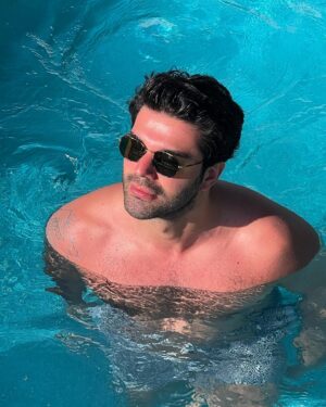 Batuhan Ekşi Instagram - 🦞