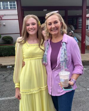 Bay Allebach Instagram - Behind the scenes of Episode 9 of A Friend of the Family. I loved working with this talented cast, I made so many amazing memories that I will never forget. Congratulations to everyone who made this series possible!! 
.
.
.
.
.
@mckennagraceful @the.emmafaith @ethanjdaniels @willbuiejr @colinhanks @liotipton @_annapaquin @norah.elin.murphy @maggiesonnier @hendrixyancey @misterjakelacy @janibroberg @nickantosca @lmwolk @keilahdavies 
.
.
.
#afriendofthefamily #janbroberg #episode9