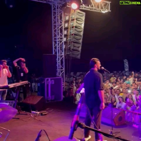 Bayhan - 18.8K Likes - @interturkey ailesi ,@otostopfestivali ve emeği geçen herkese teşekkürü bir borç bilirim. Beni sevenlerim ile buluşturdular.
Yeni konserlerde buluşmak dileği ile, sevgiler...