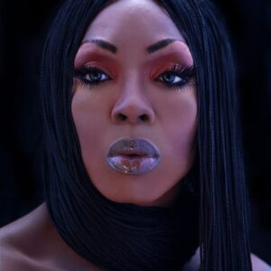 BeBe Zahara Benet Instagram - Black beauty. 🖤 #tbt
Photo: @thehastingsgallery