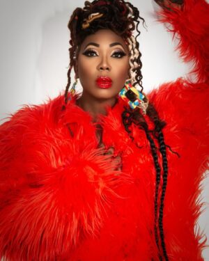 BeBe Zahara Benet Instagram - Elmo didn’t stand a chance. 😬
Photo: @birdtaylorvincent 
Hair: @crcwigs