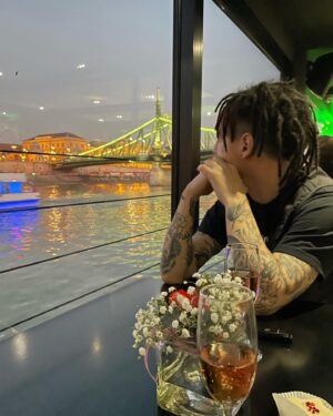 Beáta Hrnčiříková Instagram - 3 years in this crazy game🤭🤪