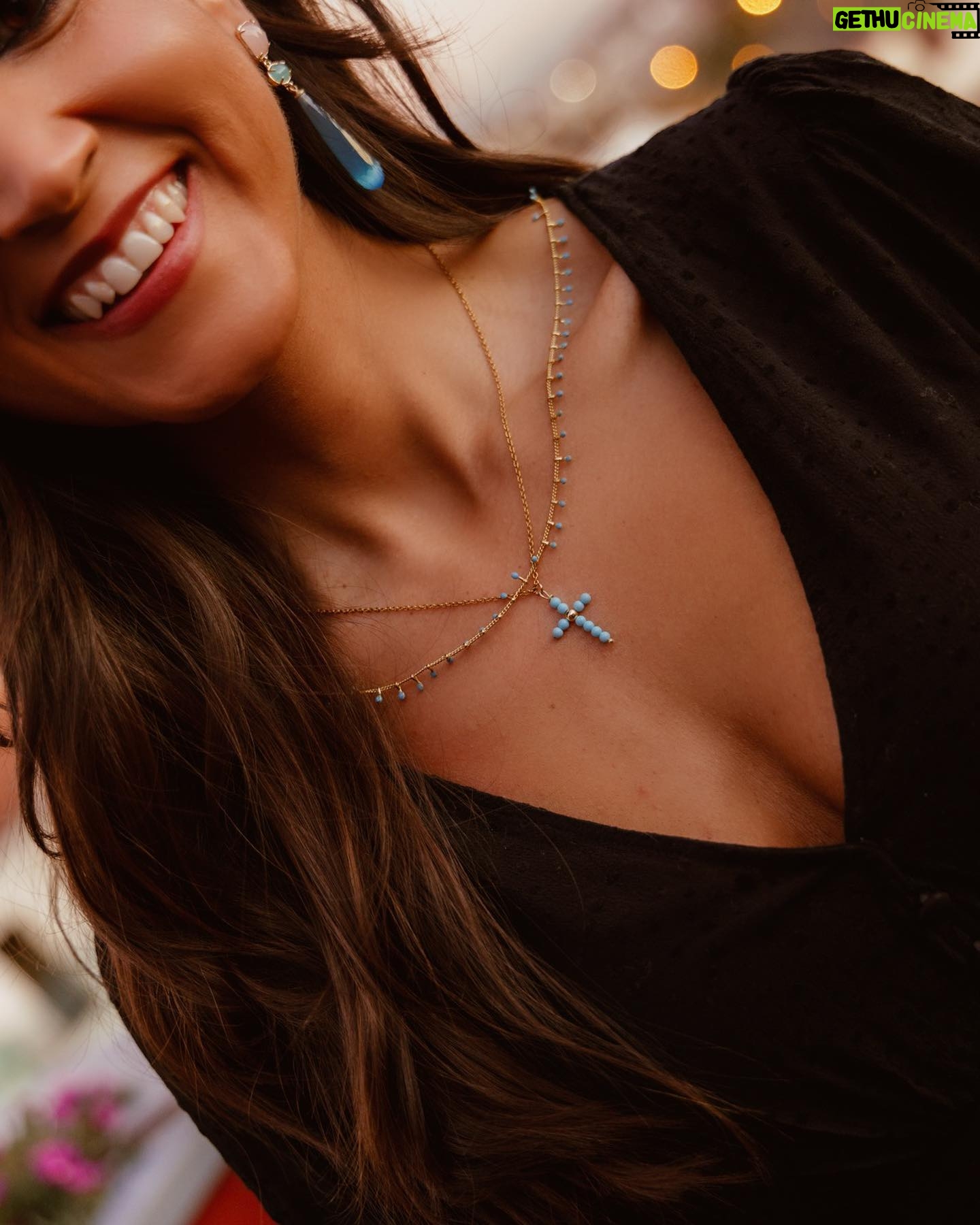 Beatriz Zamorano - 1.4K Likes - La nueva colección de @vilamoresjoyas tiene auténticas preciosidades
Si no tenéis la carta hecha, estáis a tiempo de pediros alguna de sus cositas 🎅🏻👑👑👑
(Estos pendientes, Jules, son de mis favoritos)
Gracias querida @lauravilamor
📸 @inesgarp