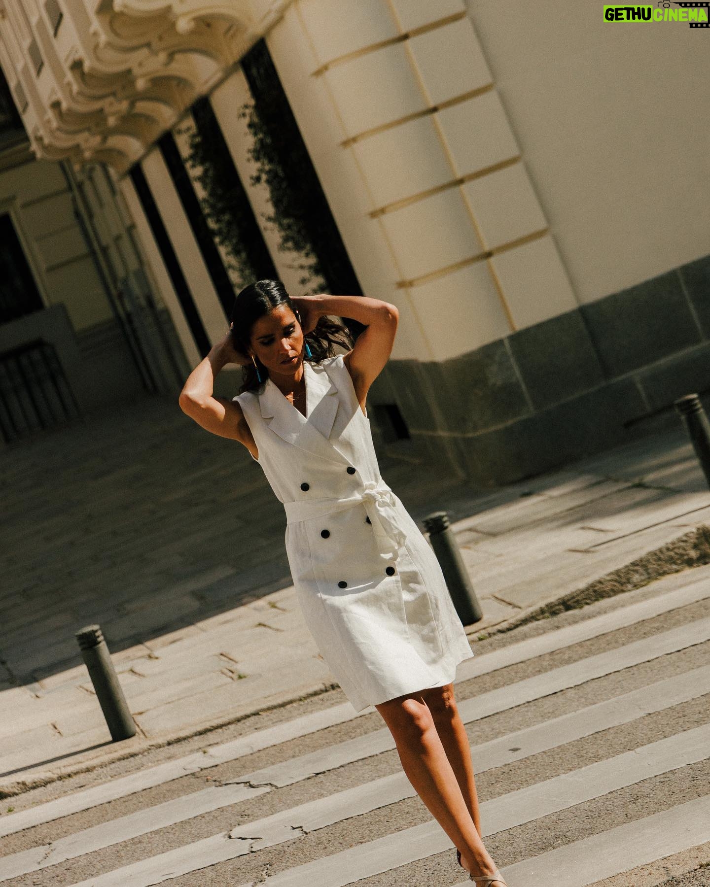 Beatriz Zamorano - 771 Likes - ARCHI. Así se llama lo último de @vilamoresjoyas. Una colección preciosa y llena de piezas únicas
Dice su creadora, la gran @lauravilamor que las mujeres que llevan Vilamores son únicas, especiales y distinguidas así que ya sabéis… nos lo pone fácil
📸 @inesgarp
#vilamoresjoyas #Archi