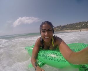 Beatriz Zamorano Instagram - VOLVERÉ 🐊 #playa #mar #verano #felicidad