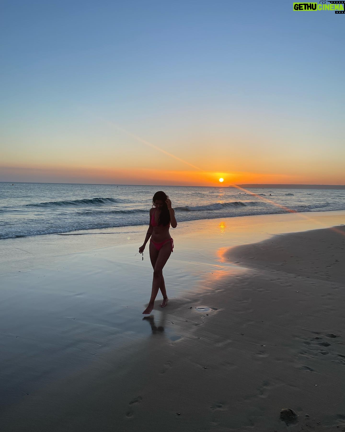 Beatriz Zamorano - 0.9K Likes - Esto se acaba
#vacaciones
