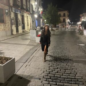 Beatriz Zamorano Instagram - Y que todas las lunas sean lunas de miel
