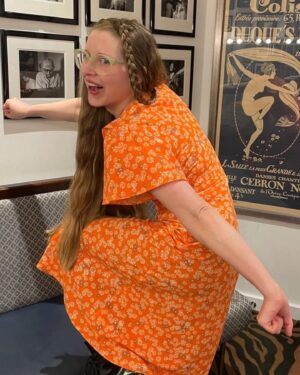 Bebe Cave Instagram - Happy birthday my beautiful big sister @jessiecave ♥️ you inspire me every day even when you’re a massive bitch. I love you!!!