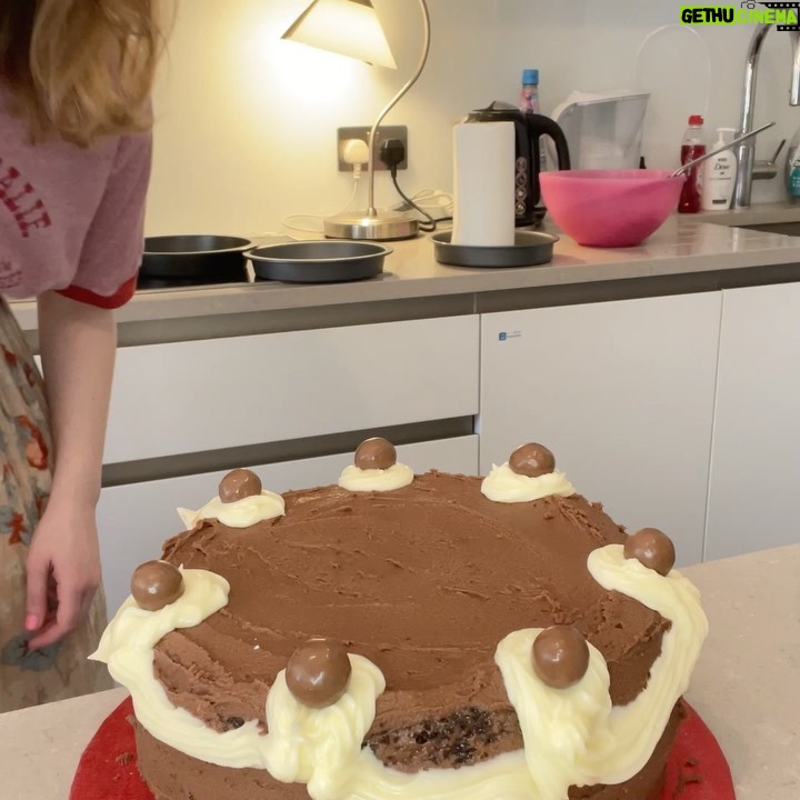 Bebe Cave - 2.6K Likes - auditioning barbies for my nieces birthday cake ? just another monday mate. it’s no secret that for the last few years I have made unhinged cakes and equally unhinged videos about the process and put them up on our patreon! If you are interested in this suuuuuuuuuuuuper informative and educational and brave content (as well as our podcast We Can’t Talk About That Right Now) - follow the link in my bio to subscribe 💕♥️💕 patreon/cavesisters