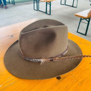 Becky Durst Instagram - This year for my birthday I wanted to visit my Big Brother cast mate @jdweldon and his incredible wife @catherine23weldon 
🌵 
New Braunfels blew me away! They showed us the ropes and I even got a custom Texas hat with my NEW initials to wear at the rehearsal dinner 😁 You two are the best!!! We will be back again soon