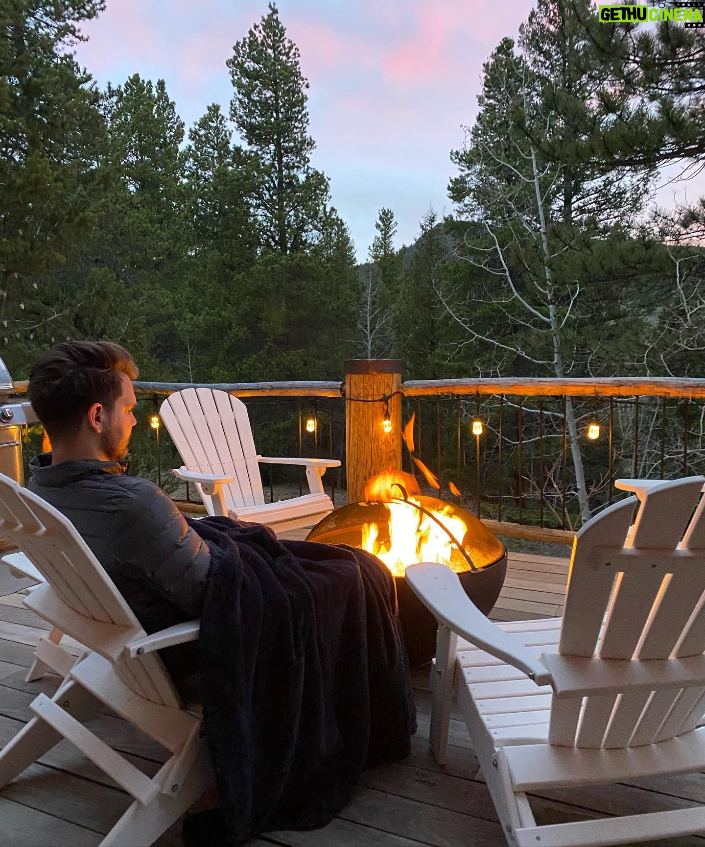 Becky Durst - 674 Likes - Birthday weekend in the mountains with my boy 🥰
While it is strange to not celebrate with others, I can still say my birthday was perfect. 🏔🌲