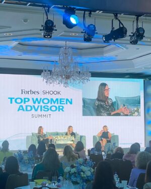 Becky Durst Instagram - Wow!! Truly incredible weekend with Top Women in the Financial Industry. Can’t wait to come back next year! 😁👏👏 

#toowomenadvisors #forbesshook