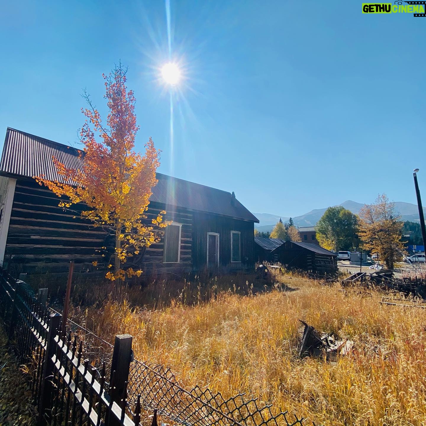Becky Durst - 686 Likes - Breckenridge in the fall 🍂🍁