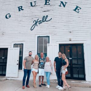 Becky Durst Instagram - This year for my birthday I wanted to visit my Big Brother cast mate @jdweldon and his incredible wife @catherine23weldon 
🌵 
New Braunfels blew me away! They showed us the ropes and I even got a custom Texas hat with my NEW initials to wear at the rehearsal dinner 😁 You two are the best!!! We will be back again soon