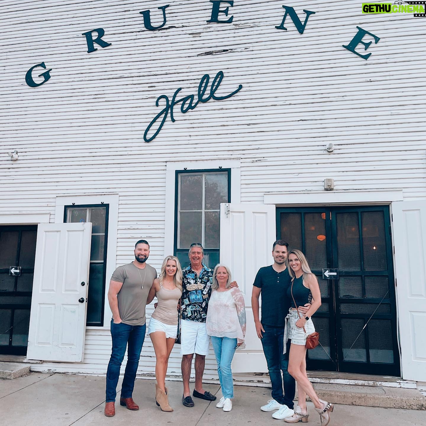 Becky Durst - 780 Likes - This year for my birthday I wanted to visit my Big Brother cast mate @jdweldon and his incredible wife @catherine23weldon
🌵
New Braunfels blew me away! They showed us the ropes and I even got a custom Texas hat with my NEW initials to wear at the rehearsal dinner 😁 You two are the best!!! We will be back again soon
