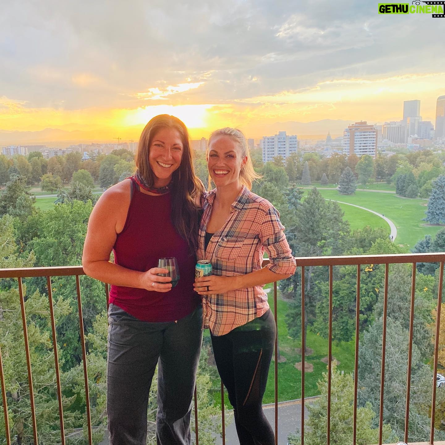 Becky Durst - 584 Likes - We said goodbye to the last official days of summer ☀️🌳 Now the countdown until ski season begins!!! 😝❄️🏂