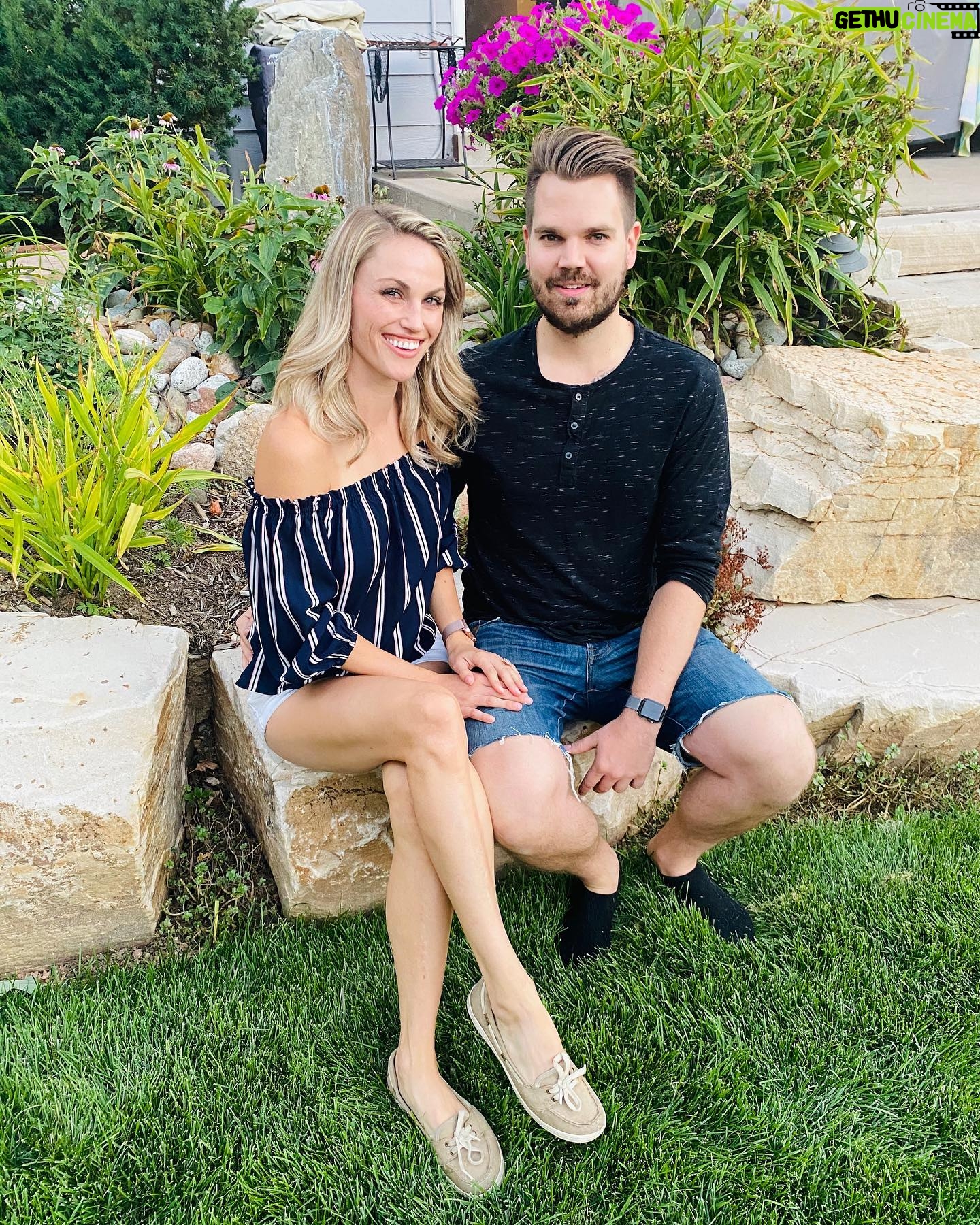 Becky Durst - 0.9K Likes - Starting the weekend off right! 🌸🌿 Family time at my parents house