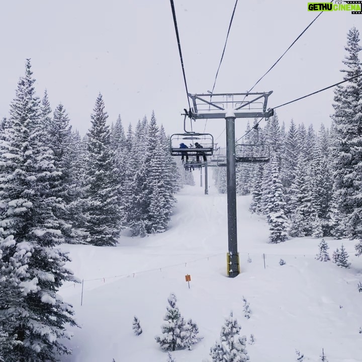 Becky Durst - 1.1K Likes - Celebrated my bachelorette weekend with 9 incredible ladies and 12 inches of fresh powder! Thank you to my wonderful ladies for making it up and an extra special THANK YOU to @lindzoid_ig for hosting the perfect weekend 🥰 #feyoncé #bacheloretteparty #dontforgetnaptime